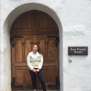 Meet your Posher, Monique